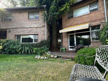 Venta casa 4 ambientes Hurlingham barrio Ingles