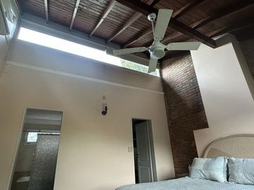 Venta casa 4 ambientes Hurlingham barrio Ingles