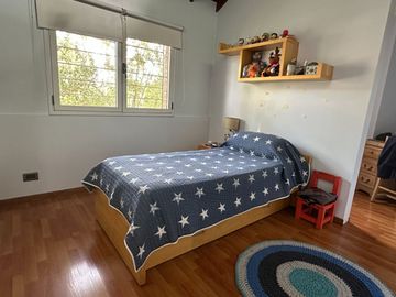 Venta casa 4 ambientes Hurlingham barrio Ingles