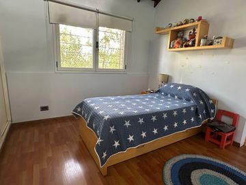 Venta casa 4 ambientes Hurlingham barrio Ingles