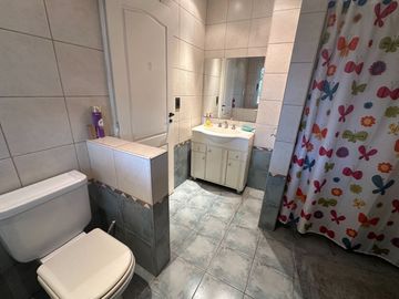 Venta casa 4 ambientes Hurlingham barrio Ingles