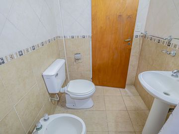 VENTA CASA 5 AMB RAMOS MEJIA- PERMUTA- FINANCIA