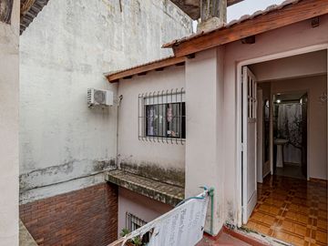 VENTA CASA 5 AMB RAMOS MEJIA- PERMUTA- FINANCIA