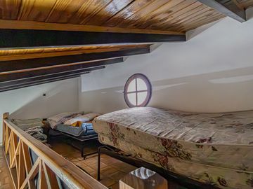 VENTA CASA 5 AMB RAMOS MEJIA- PERMUTA- FINANCIA