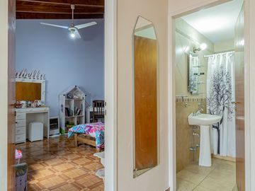 VENTA CASA 5 AMB RAMOS MEJIA- PERMUTA- FINANCIA