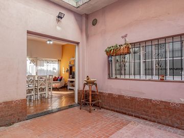 VENTA CASA 5 AMB RAMOS MEJIA- PERMUTA- FINANCIA