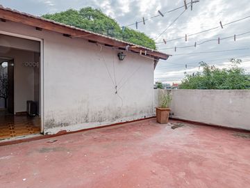 VENTA CASA 5 AMB RAMOS MEJIA- PERMUTA- FINANCIA