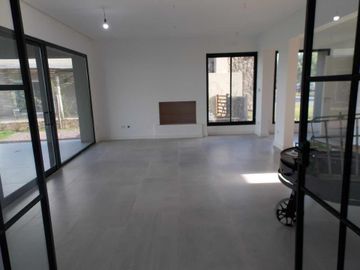 Casa a estrenar Barrio Privado Sto. Tomas, Pilar