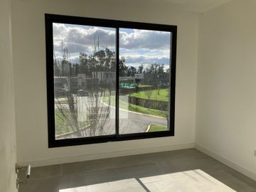 Casa a estrenar Barrio Privado Sto. Tomas, Pilar