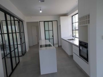 Casa a estrenar Barrio Privado Sto. Tomas, Pilar