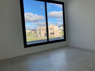 Casa a estrenar Barrio Privado Sto. Tomas, Pilar