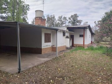 Casa en Anisacate con pileta y gran parque