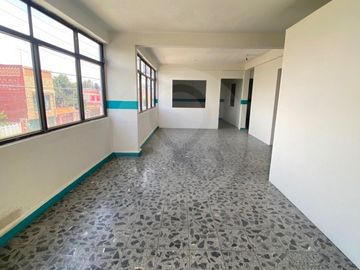 Casa uso de suelo en venta en Colinas del Lago