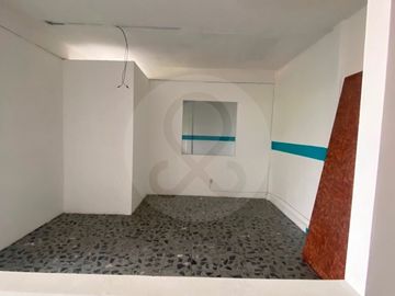 Casa uso de suelo en venta en Colinas del Lago