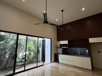 Town House en Venta o Renta en Boara, Montes de Amé, Mérida