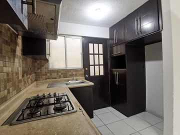 Se vende casa de 3 recamaras en Jardines de la Hacienda, Tonalá, Jalisco. $1,435,000