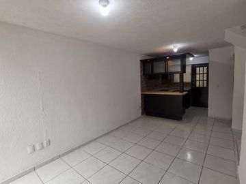 Se vende casa de 3 recamaras en Jardines de la Hacienda, Tonalá, Jalisco. $1,435,000