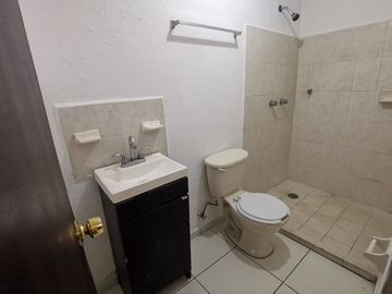 Se vende casa de 3 recamaras en Jardines de la Hacienda, Tonalá, Jalisco. $1,435,000