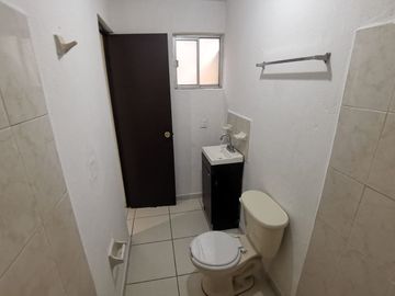 Se vende casa de 3 recamaras en Jardines de la Hacienda, Tonalá, Jalisco. $1,435,000