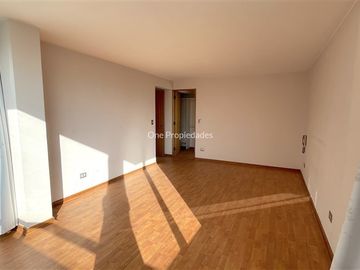 Departamento en Venta en Metro Manquehue | Departamento venta 3D2B y servicios buen precio | Las Condes
