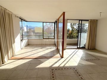 Departamento en Venta en Metro Manquehue | Departamento venta 3D2B y servicios buen precio | Las Condes