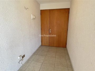 Departamento en Venta en Metro Manquehue | Departamento venta 3D2B y servicios buen precio | Las Condes