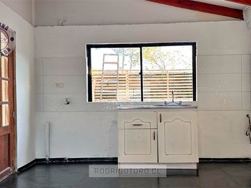 Casa en Venta en Pasaje 4 N° 297. Villa El Canelo