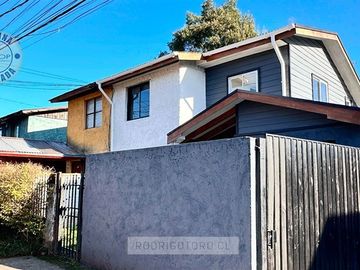 Casa en Venta en Pasaje 4 N° 297. Villa El Canelo