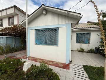 Casa en Venta en 9 de enero 02752