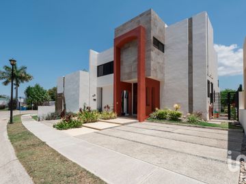 Casa Residencial Flamingos 4 habitaciones