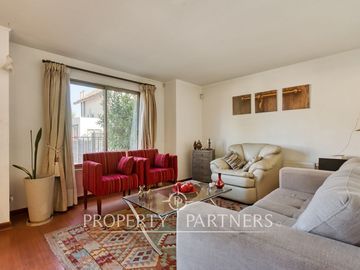 Venta de Casa en Condominio, excelente conectividad en Sector Quebrada de Macul, Peñalolén