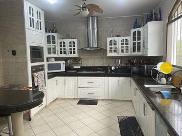 Se vende hermosa casa en Puerto Azul JosS