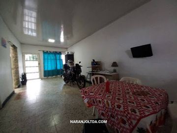 VENTA de CASA COMERCIAL en CALI