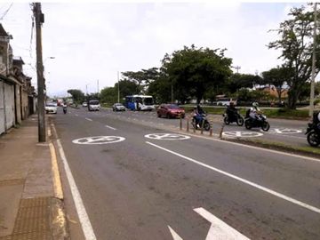 VENTA de CASA COMERCIAL en CALI