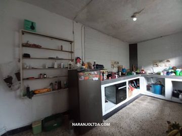VENTA de CASA COMERCIAL en CALI