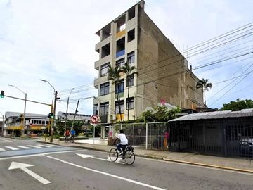 VENTA de CASA COMERCIAL en CALI
