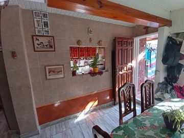 Casa en venta - 3 Dormitorios 3 Baños - Local - La Matanza
