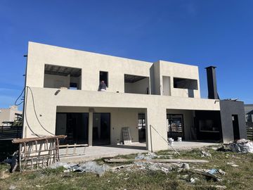 Casa San Sebastian 5 ambientes
