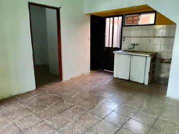 PH EN VENTA 2 AMB CON PATIO EN AV ROLON AL 2000 BECCAR