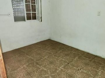 PH EN VENTA 2 AMB CON PATIO EN AV ROLON AL 2000 BECCAR