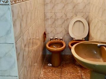 PH EN VENTA 2 AMB CON PATIO EN AV ROLON AL 2000 BECCAR