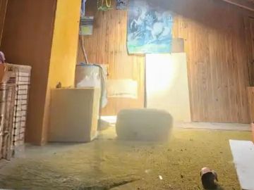 Duplex a refaccionar de 2 dormitorios y play o tercer dormitorio cochera jardín