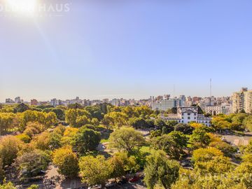 Hermoso depto de 4 amb. con vista al Parque Centenario