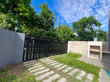 Duplex en venta 4 ambientes en Castelar- A Estrenar