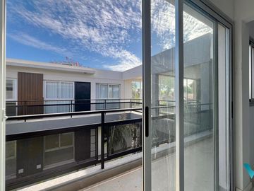 Duplex en venta 4 ambientes en Castelar- A Estrenar