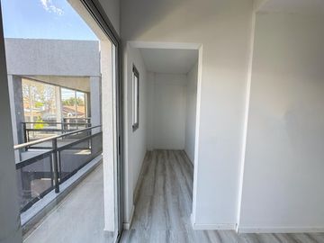 Duplex en venta 4 ambientes en Castelar- A Estrenar