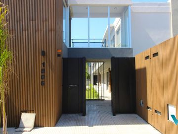 Duplex en venta 4 ambientes en Castelar- A Estrenar