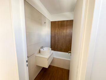 Duplex en venta 4 ambientes en Castelar- A Estrenar