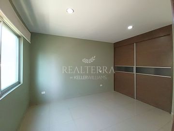 VENTA DE CASA EN JARDINES CHAPALITA