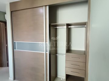 VENTA DE CASA EN JARDINES CHAPALITA